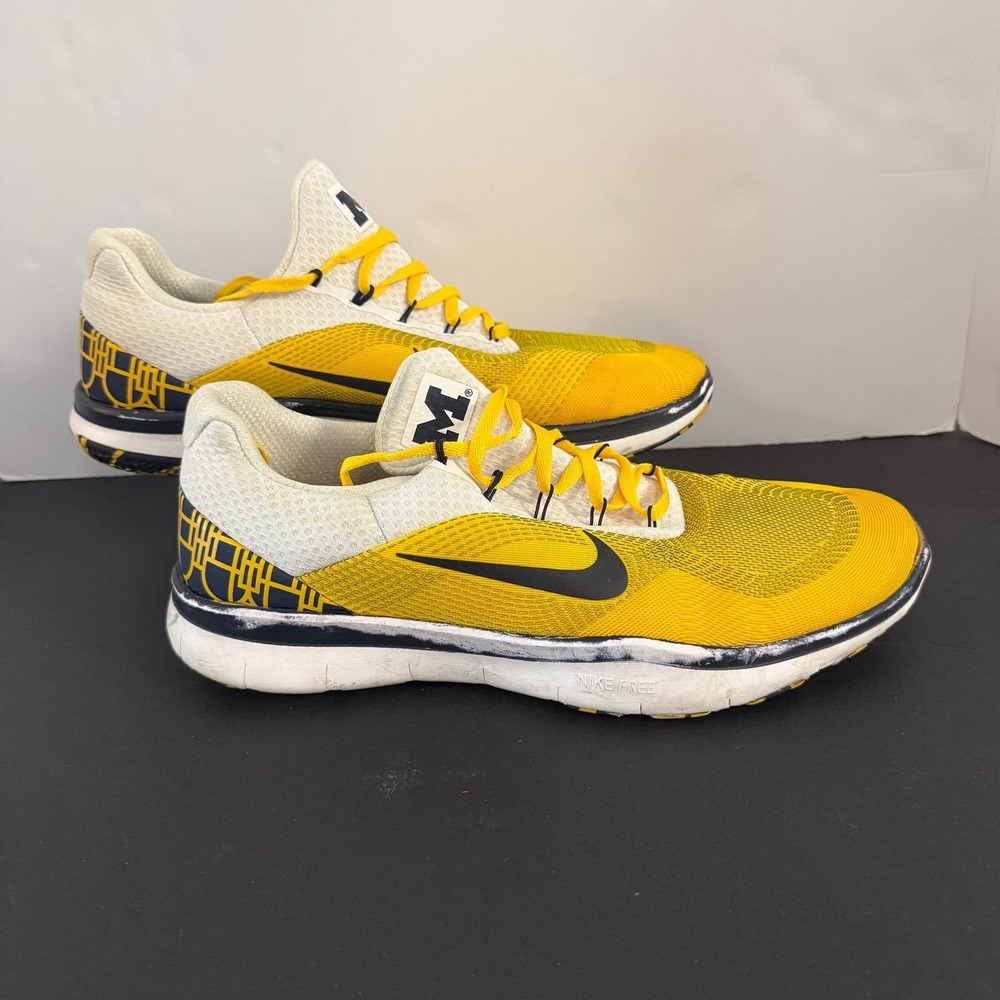 Nike Free Trainer V7 Michigan Wolverines Amarillo Navy AA0881-700 Mens 12